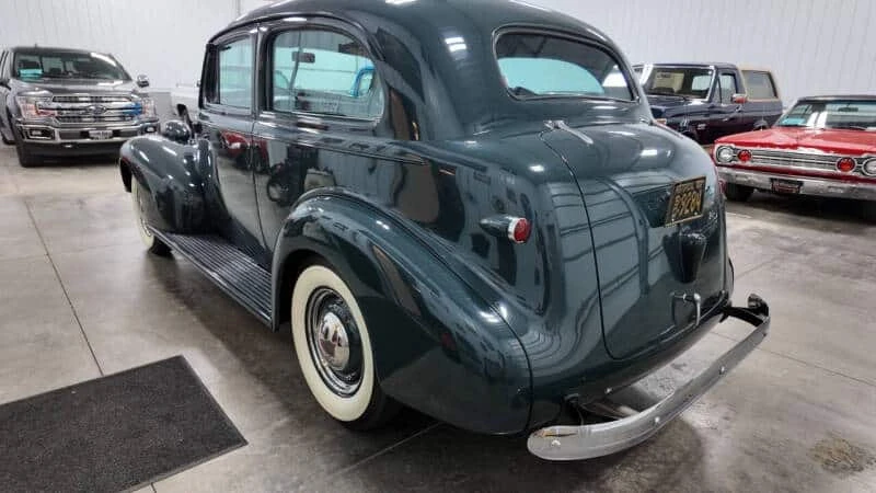 1939 Chevrolet Standard & Master & Master Deluxe & Special Deluxe - Image 4 of 24
