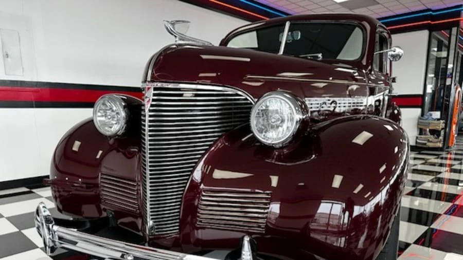 1939 Chevrolet Standard & Master & Master Deluxe & Special Deluxe - Image 6 of 13