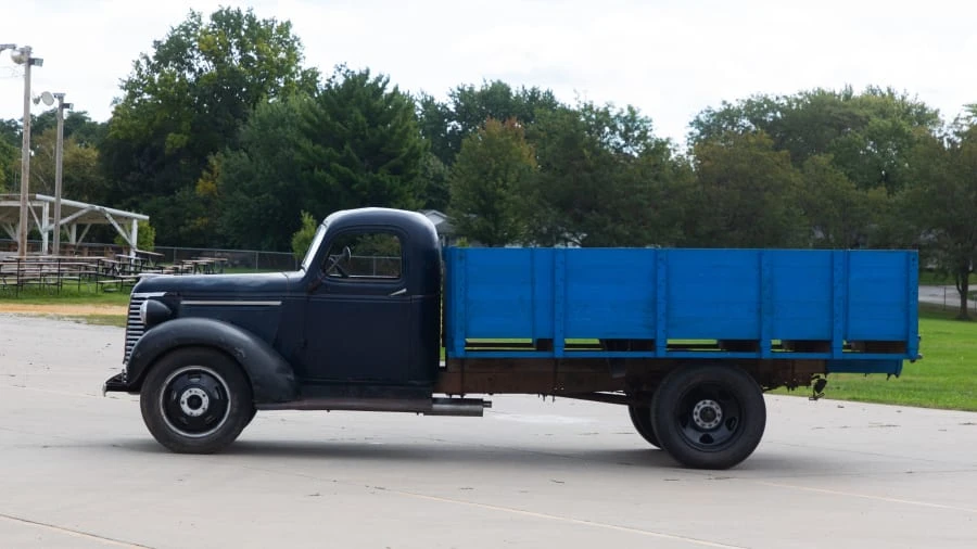 1939 Chevrolet Pickup 2nd Gen - Image 2 of 12