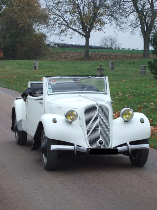 1939 Citroen Traction Avant - Image 9 of 9