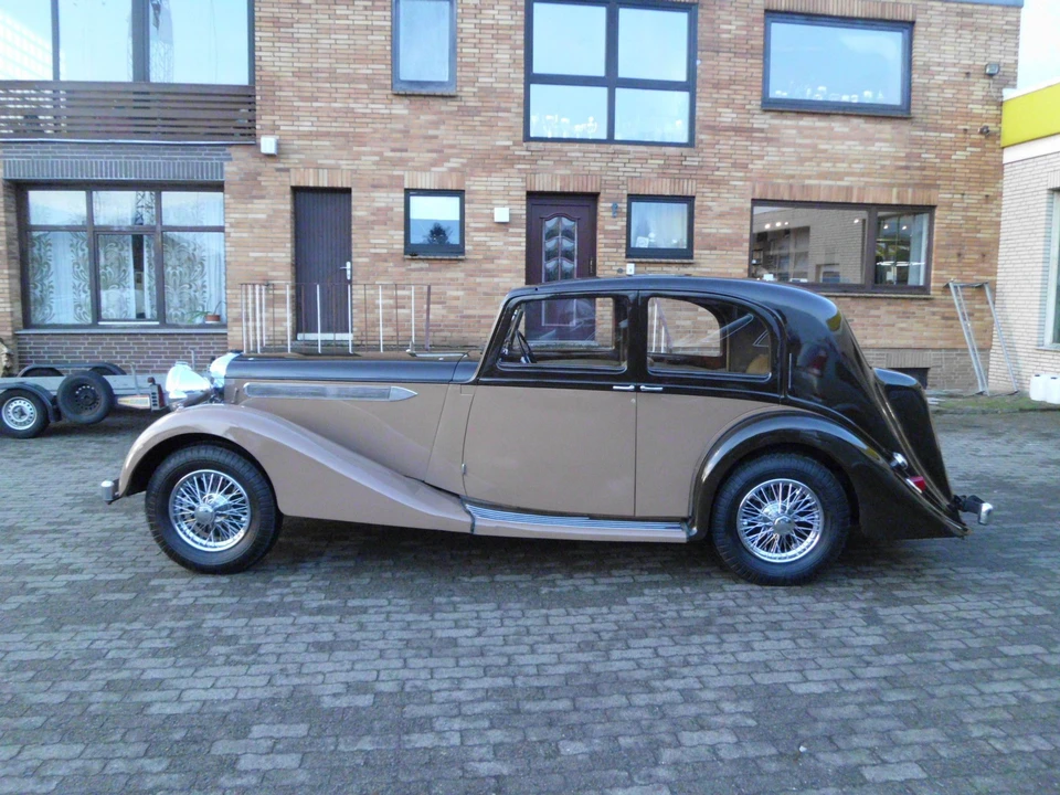 1939 Daimler - Image 16 of 16