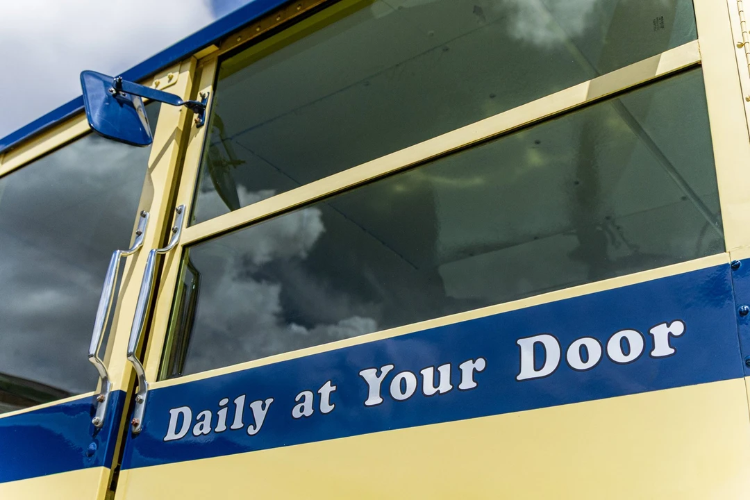 1939 Twin Coach - Image 12 of 31