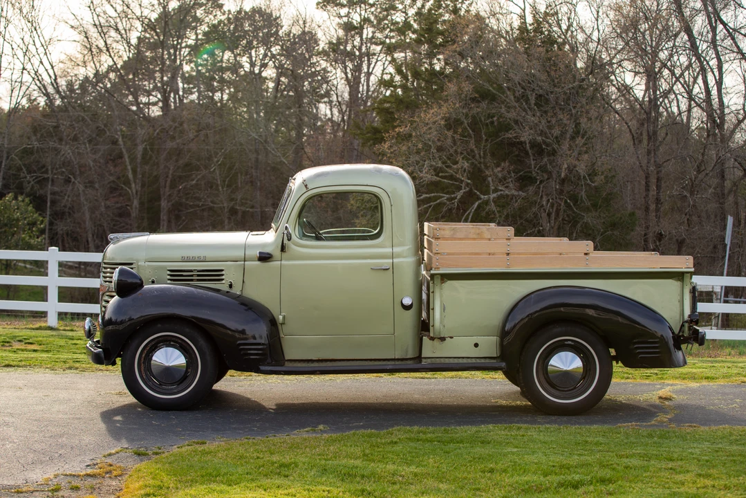 1939 Dodge T/V/W Series - Image 5 of 31