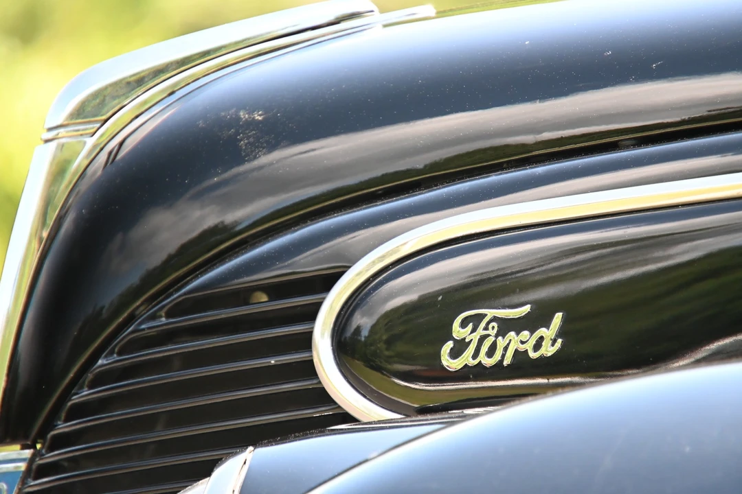1939 Ford Standard & Deluxe & Super Deluxe - Image 15 of 31