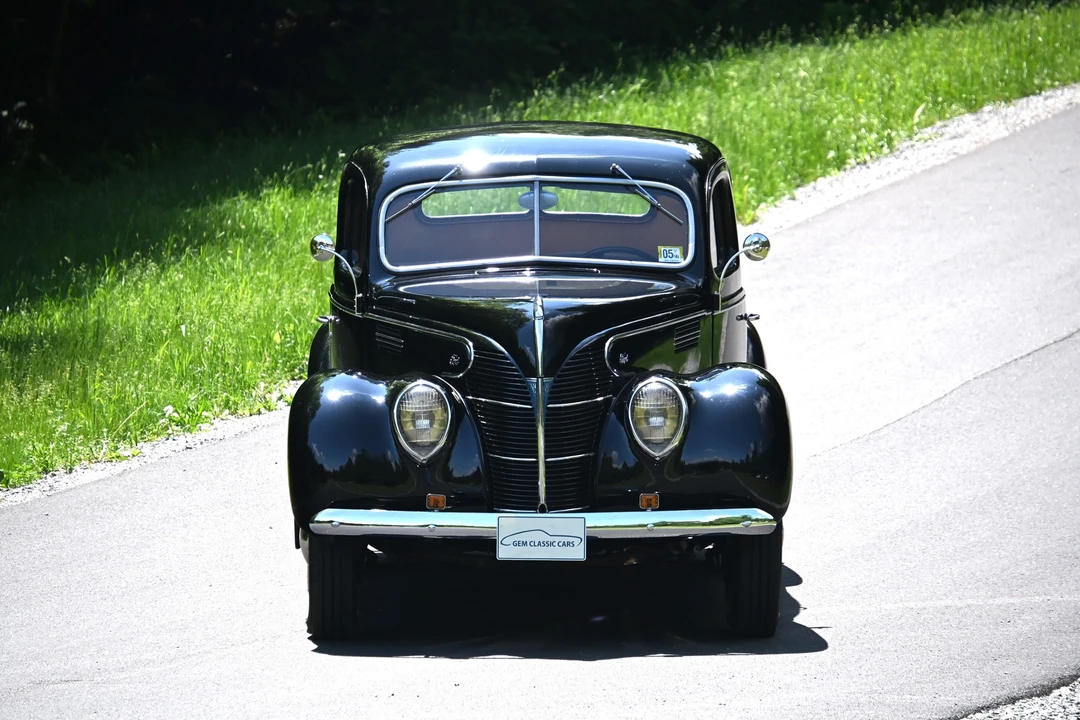 1939 Ford Standard & Deluxe & Super Deluxe - Image 5 of 31
