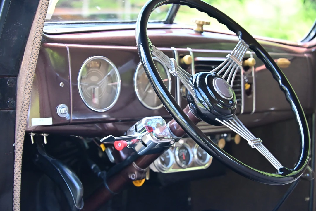 1939 Ford Standard & Deluxe & Super Deluxe - Image 20 of 31