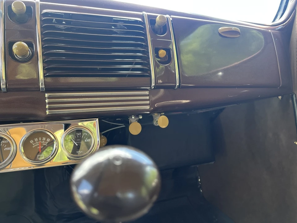 1939 Ford Standard & Deluxe & Super Deluxe - Image 23 of 31