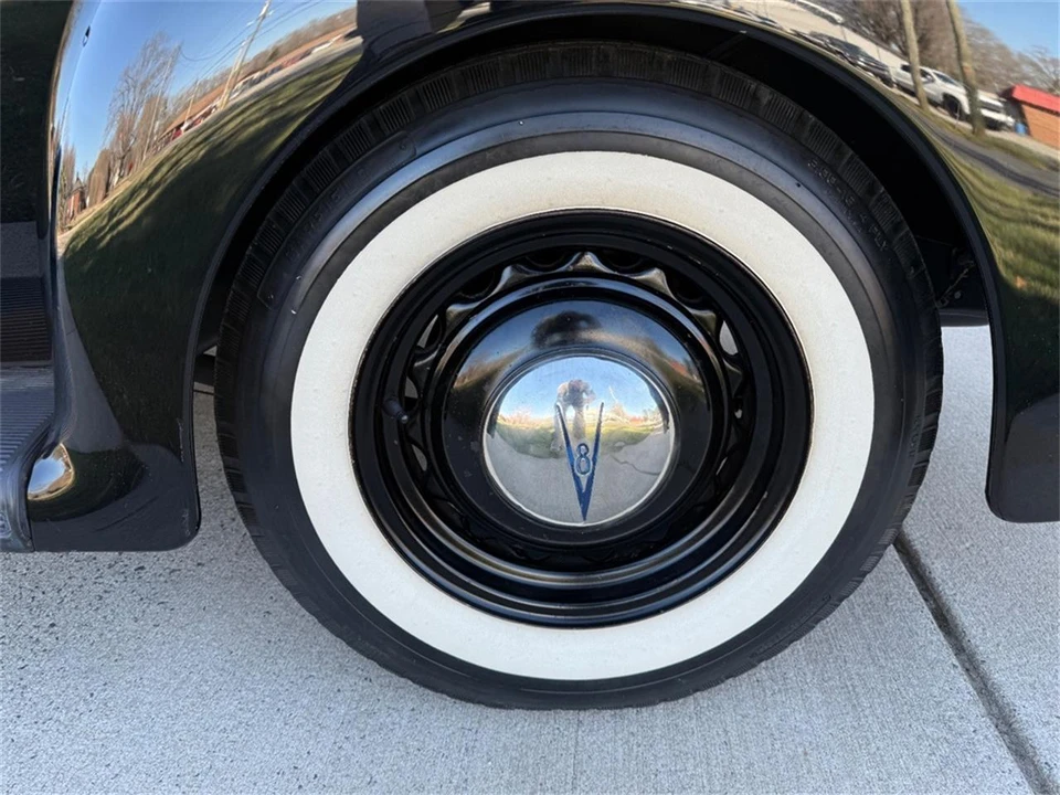 1939 Ford Standard & Deluxe & Super Deluxe - Image 16 of 31