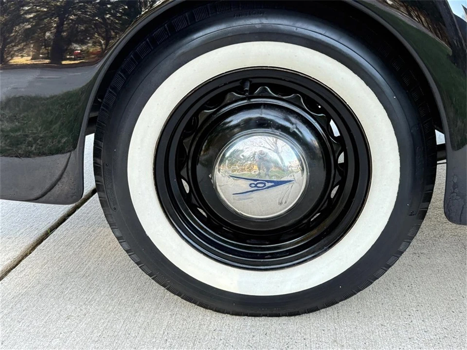 1939 Ford Standard & Deluxe & Super Deluxe - Image 28 of 31
