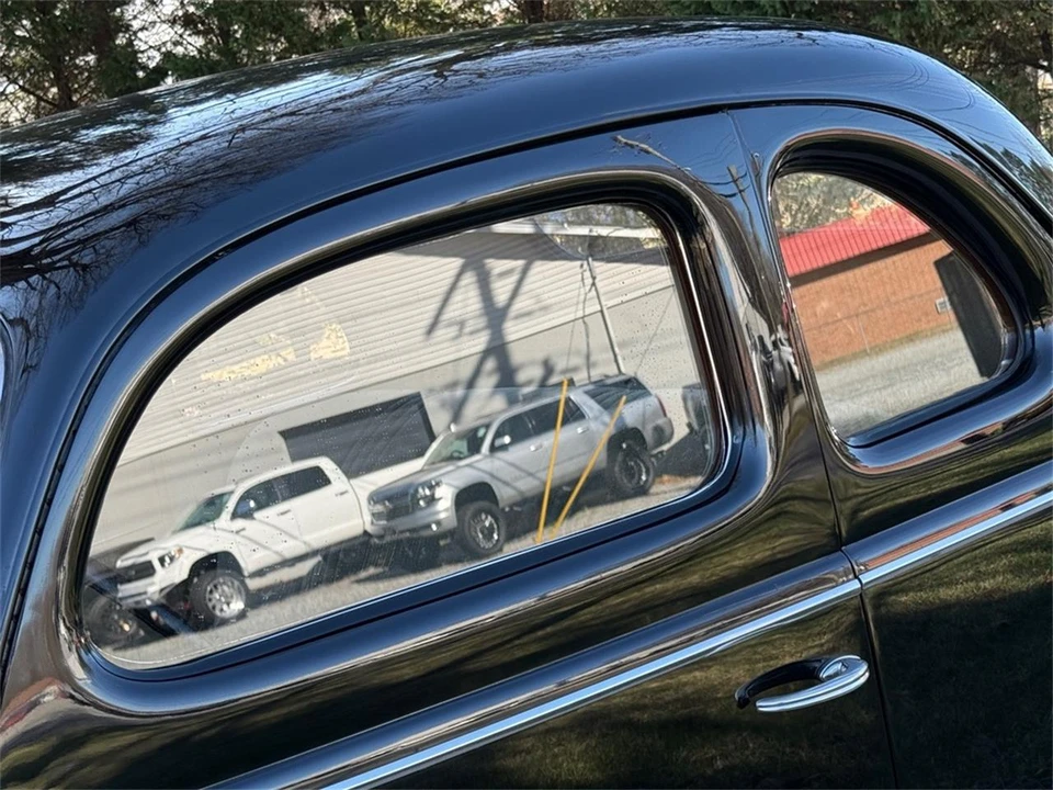 1939 Ford Standard & Deluxe & Super Deluxe - Image 10 of 31