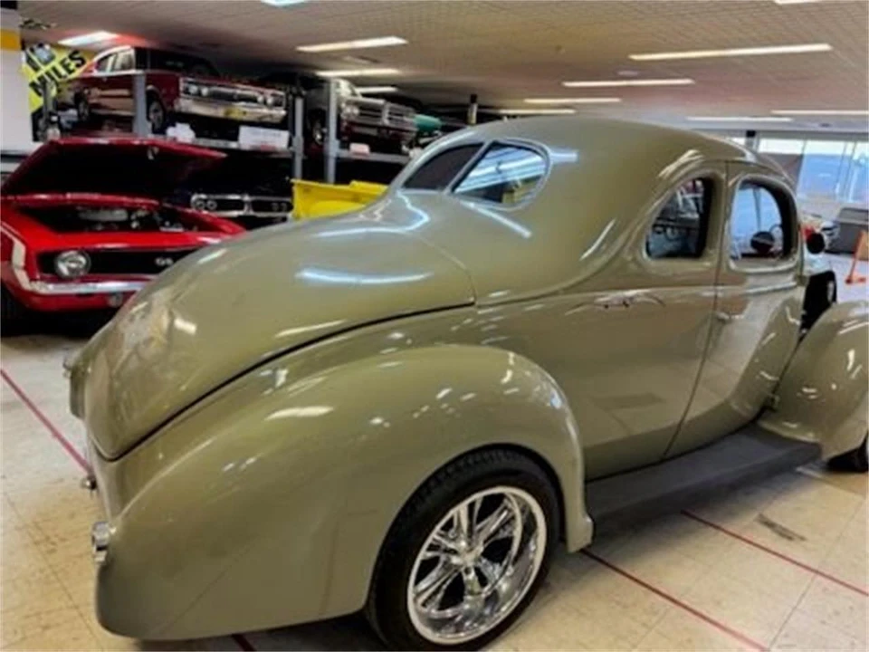 1939 Ford Standard & Deluxe & Super Deluxe - Image 5 of 14