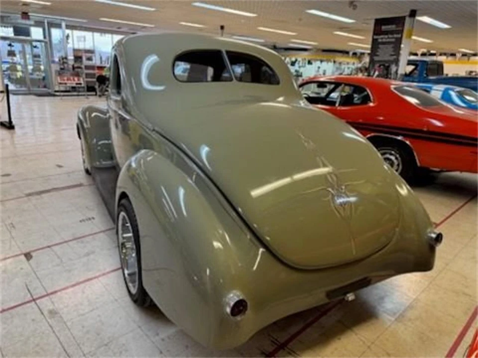 1939 Ford Standard & Deluxe & Super Deluxe - Image 3 of 14
