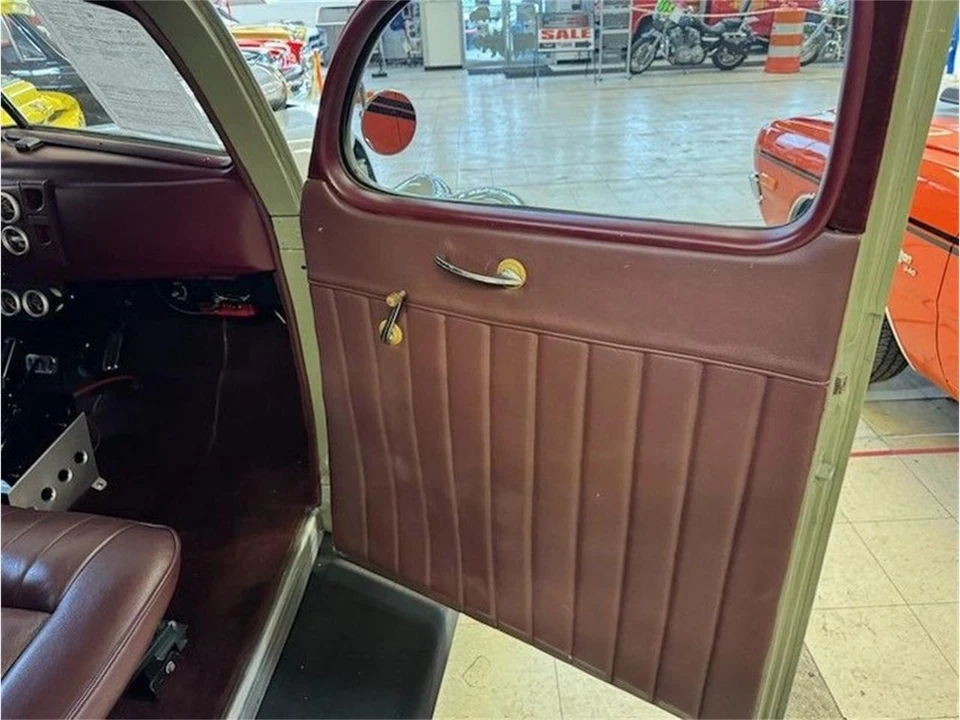 1939 Ford Standard & Deluxe & Super Deluxe - Image 12 of 14