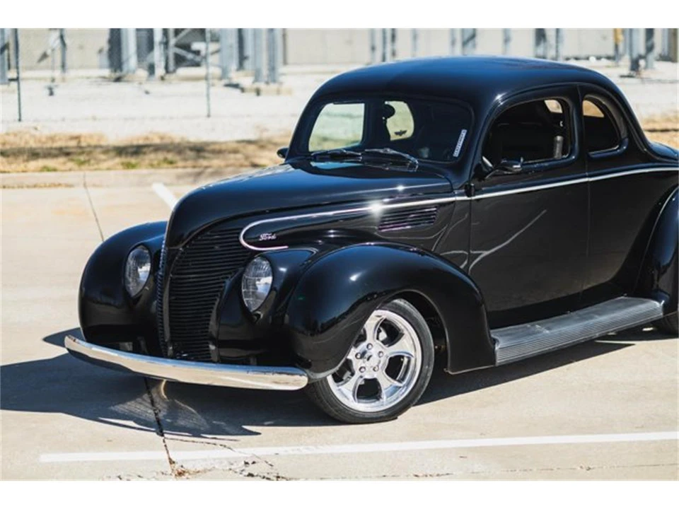 1939 Ford Standard & Deluxe & Super Deluxe - Image 4 of 31