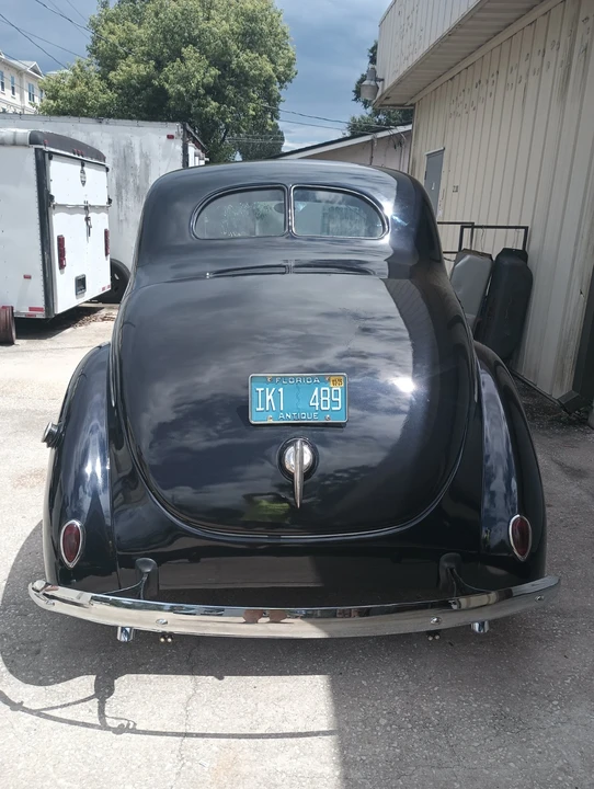 1939 Ford Standard & Deluxe & Super Deluxe - Image 4 of 31