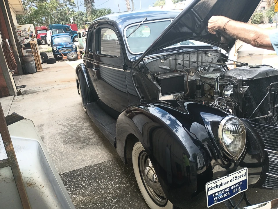 1939 Ford Standard & Deluxe & Super Deluxe - Image 28 of 31