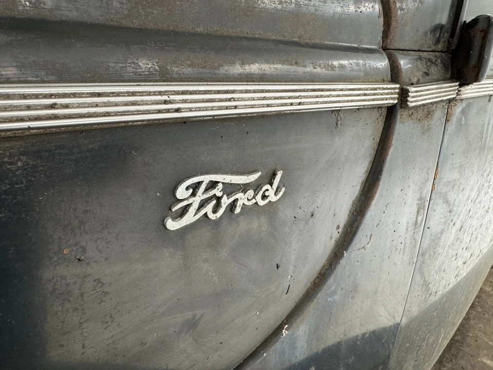 1939 Ford Standard & Deluxe & Super Deluxe - Image 14 of 21