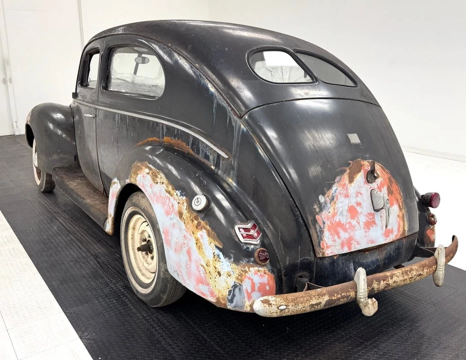 1939 Ford Standard & Deluxe & Super Deluxe - Image 3 of 21