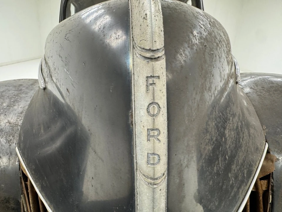 1939 Ford Standard & Deluxe & Super Deluxe - Image 10 of 21
