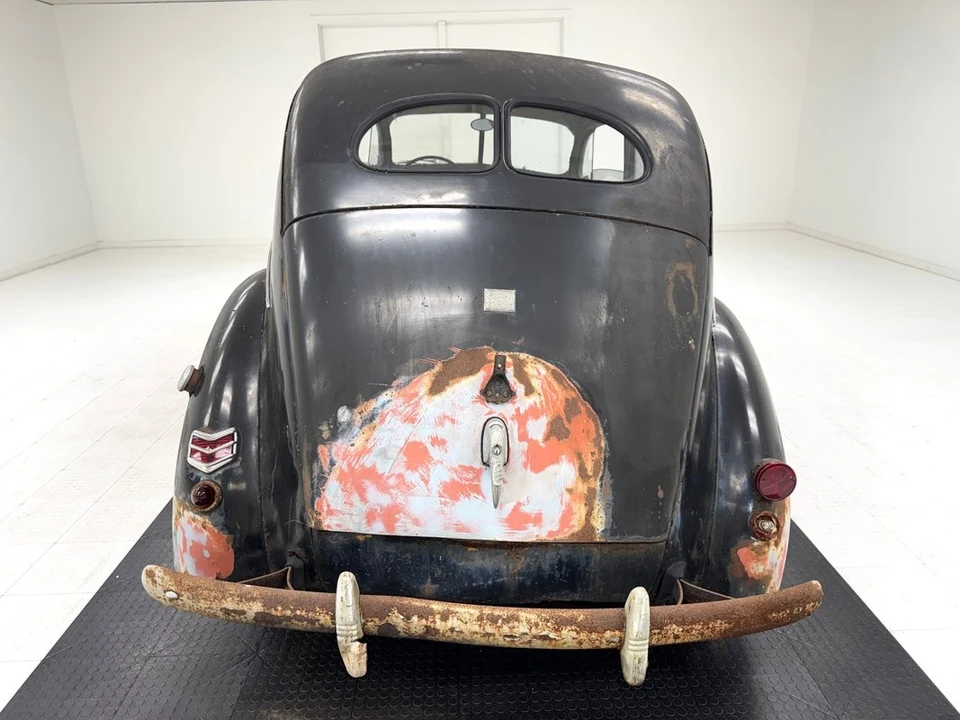 1939 Ford Standard & Deluxe & Super Deluxe - Image 4 of 21