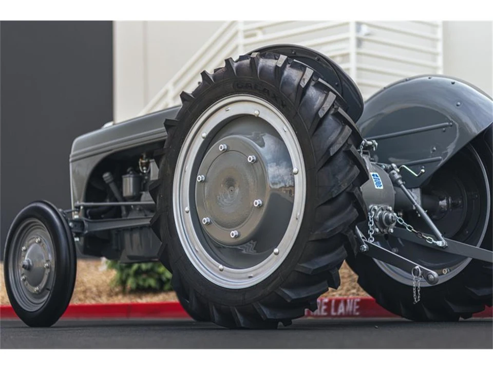 1939 Ford Tractor - Image 5 of 16