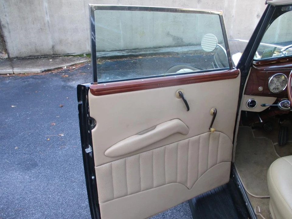 1939 Ford Standard & Deluxe & Super Deluxe - Image 23 of 31