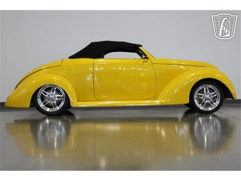 1939 Ford Standard & Deluxe & Super Deluxe - Image 28 of 31