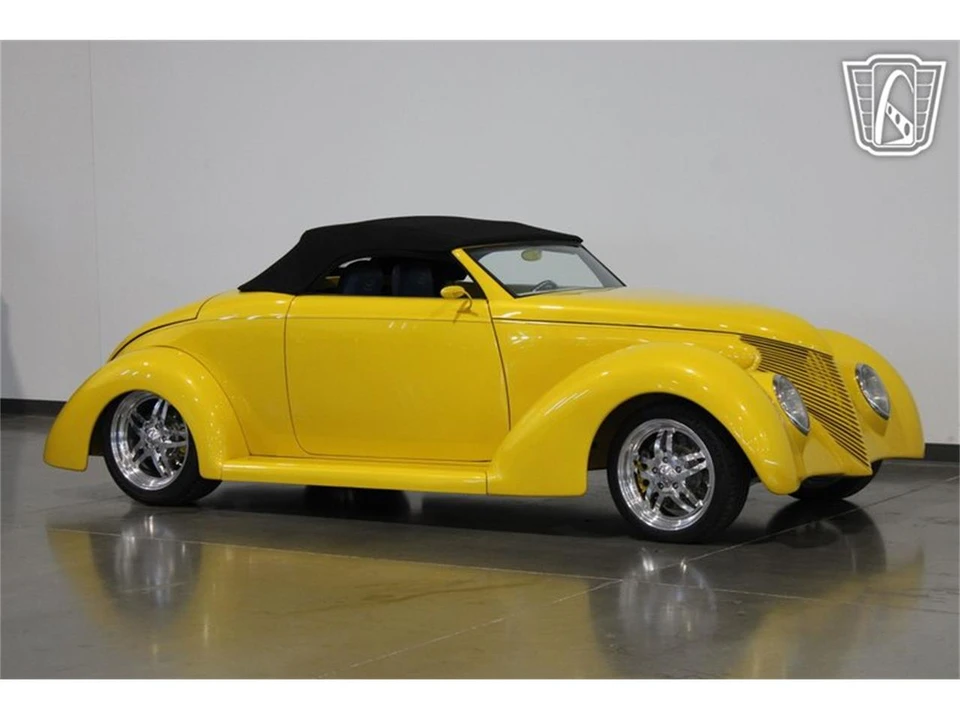 1939 Ford Standard & Deluxe & Super Deluxe - Image 20 of 31
