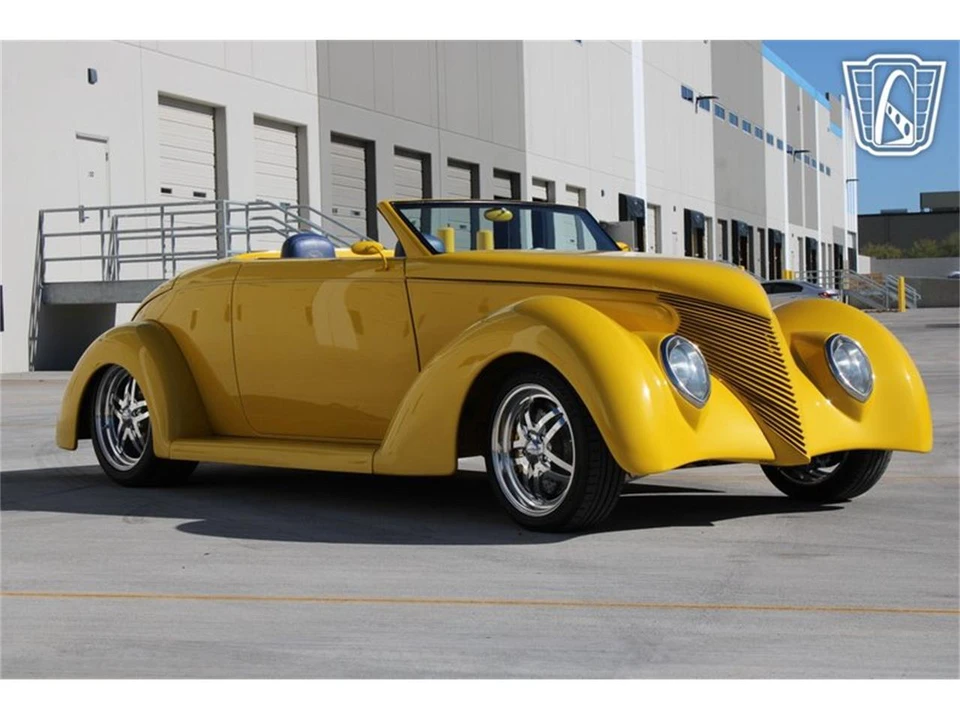 1939 Ford Standard & Deluxe & Super Deluxe - Image 5 of 31
