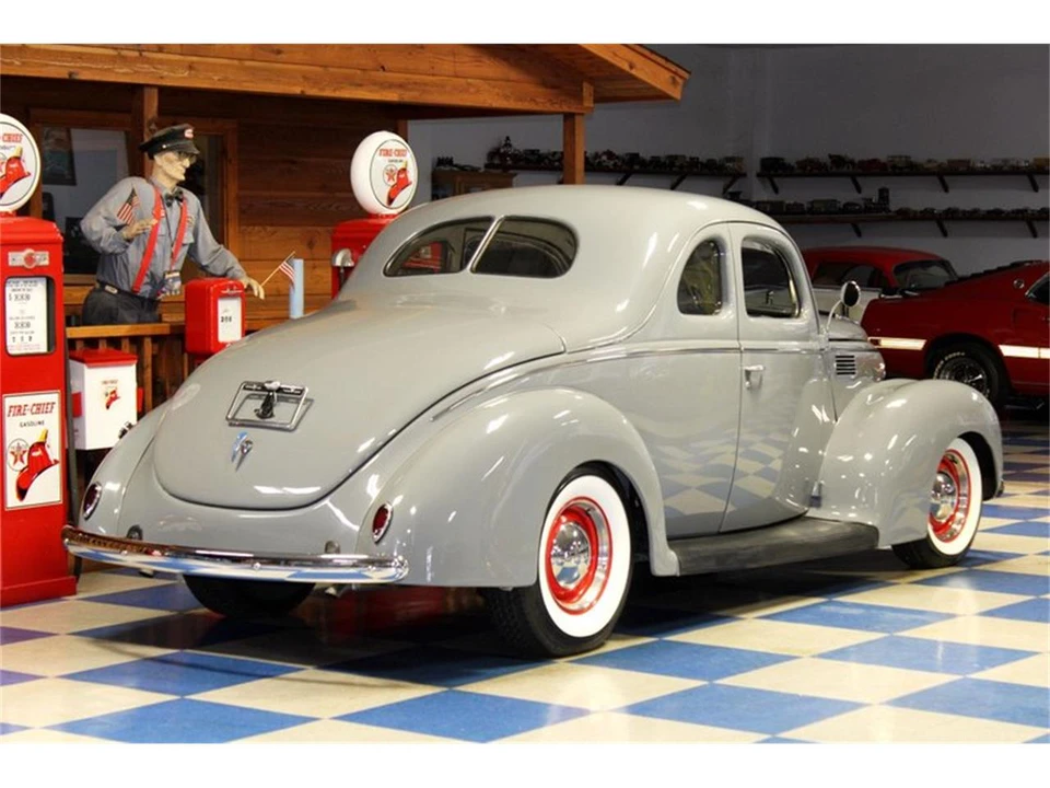 1939 Ford Standard & Deluxe & Super Deluxe - Image 10 of 26