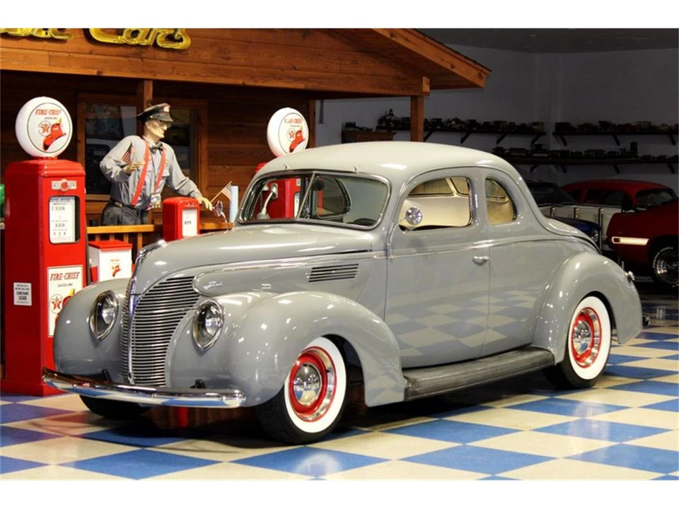 1939 Ford Standard & Deluxe & Super Deluxe - Image 3 of 26