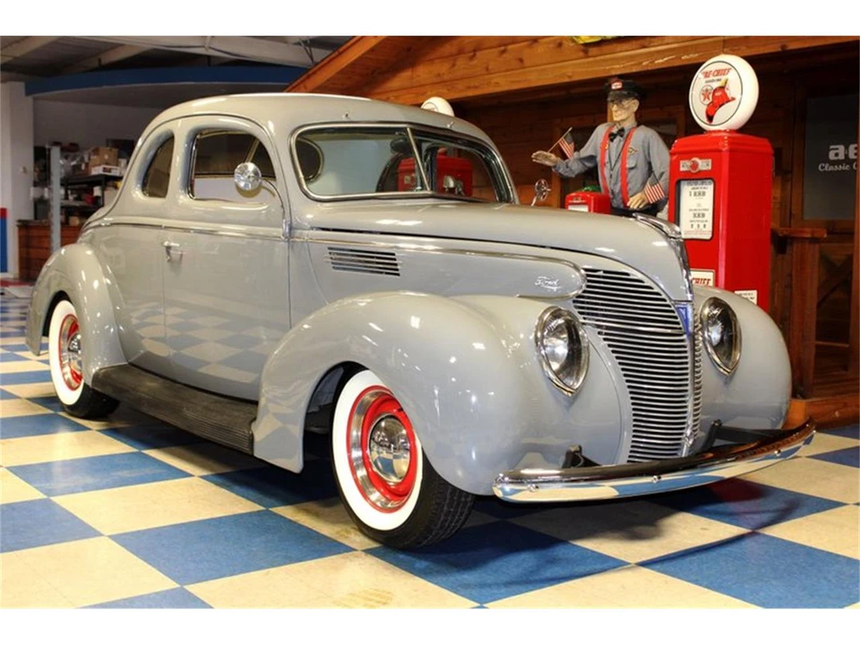 1939 Ford Standard & Deluxe & Super Deluxe - Image 11 of 26