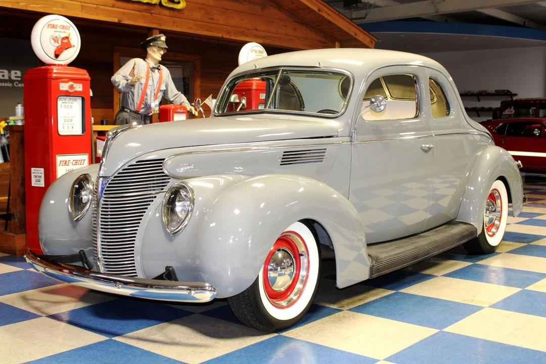 1939 Ford Standard & Deluxe & Super Deluxe - Image 5 of 27
