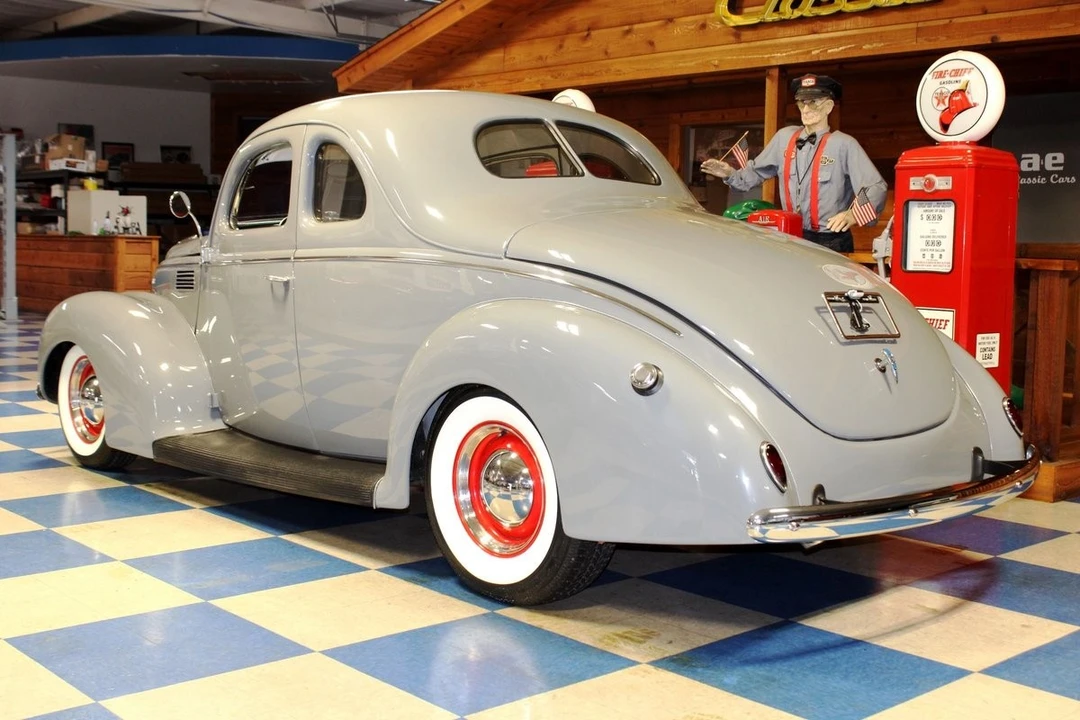 1939 Ford Standard & Deluxe & Super Deluxe - Image 6 of 27