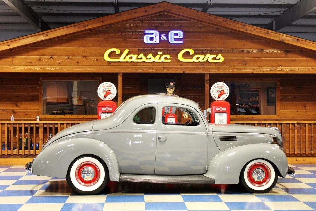 1939 Ford Standard & Deluxe & Super Deluxe - Image 8 of 27