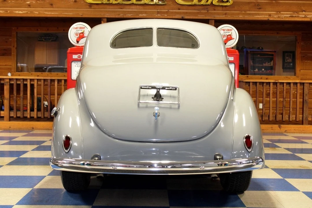 1939 Ford Standard & Deluxe & Super Deluxe - Image 15 of 27