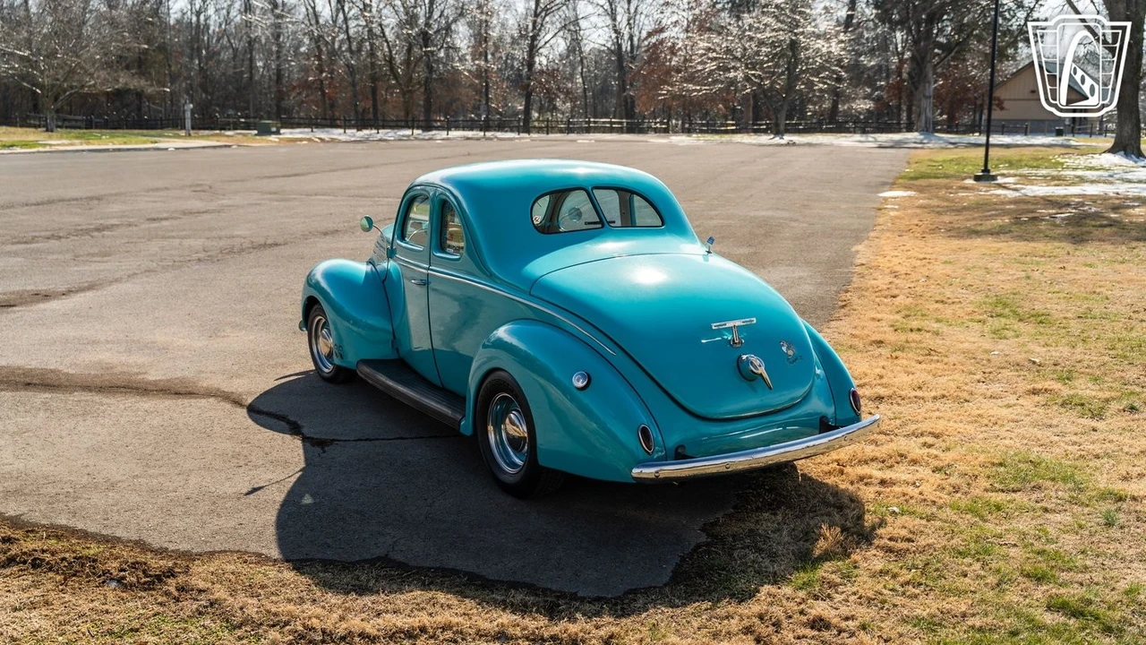 1939 Ford Standard & Deluxe & Super Deluxe - Image 12 of 21