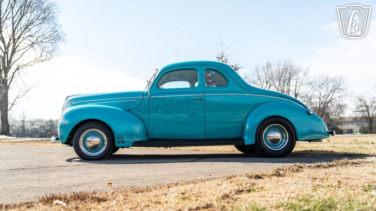 1939 Ford Standard & Deluxe & Super Deluxe - Image 11 of 21