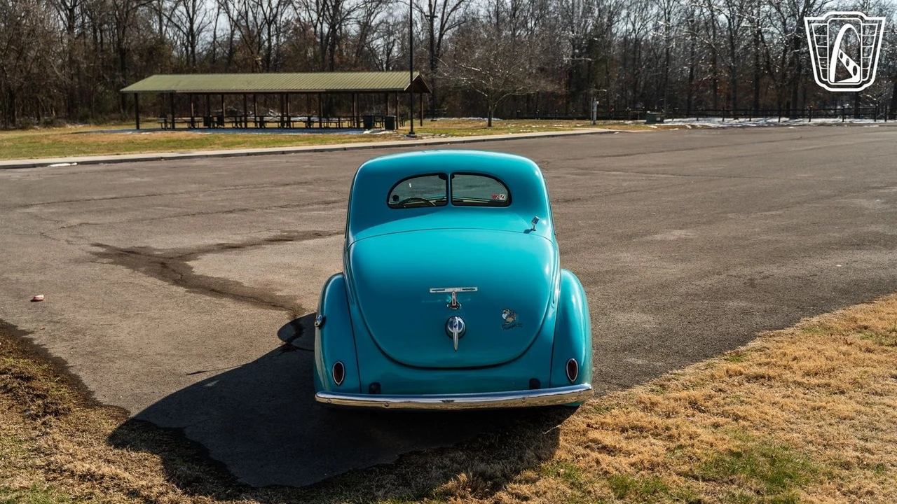 1939 Ford Standard & Deluxe & Super Deluxe - Image 15 of 21
