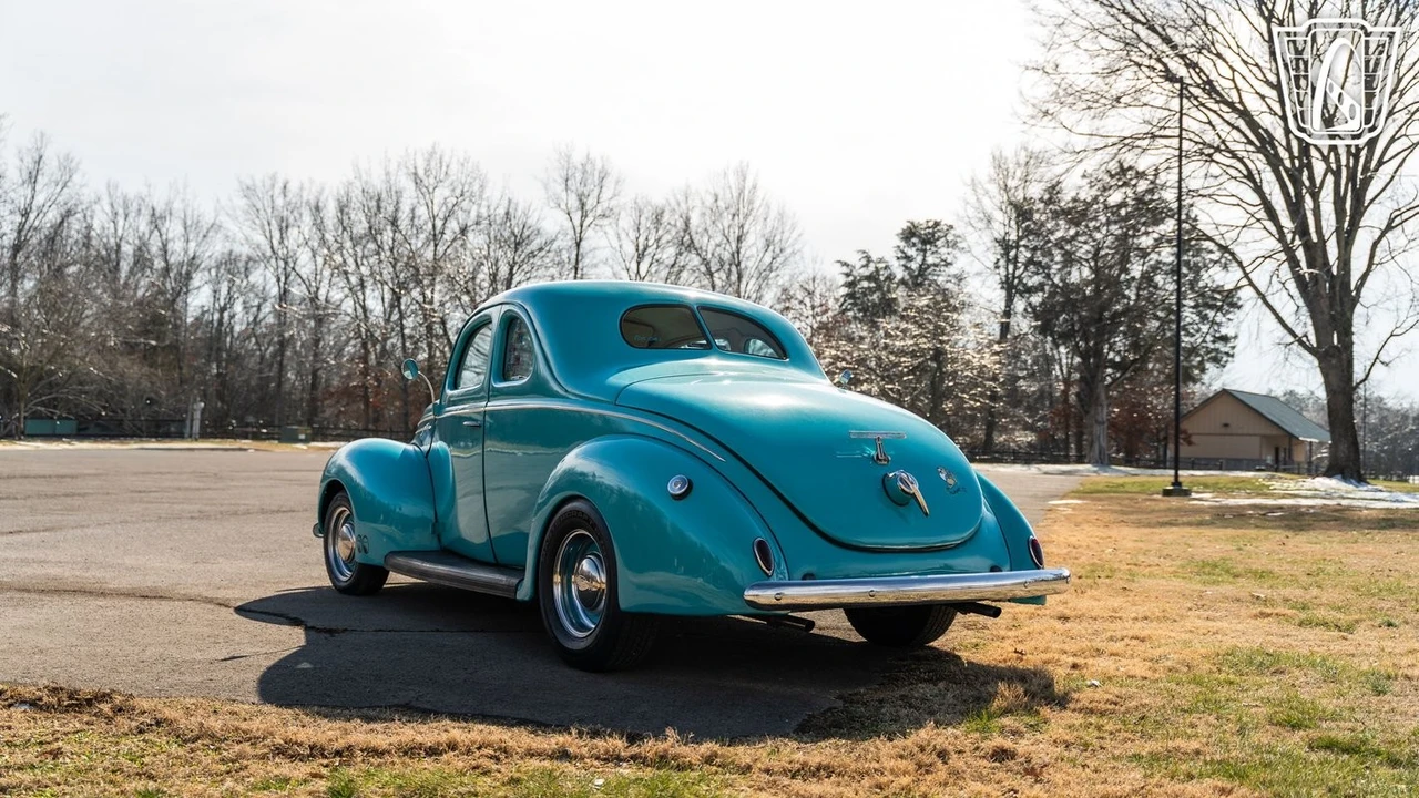 1939 Ford Standard & Deluxe & Super Deluxe - Image 13 of 21