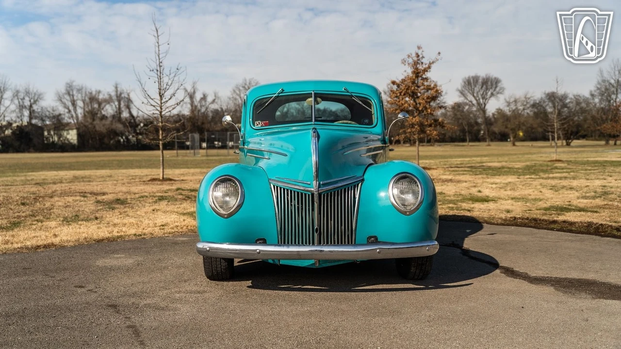 1939 Ford Standard & Deluxe & Super Deluxe - Image 4 of 21