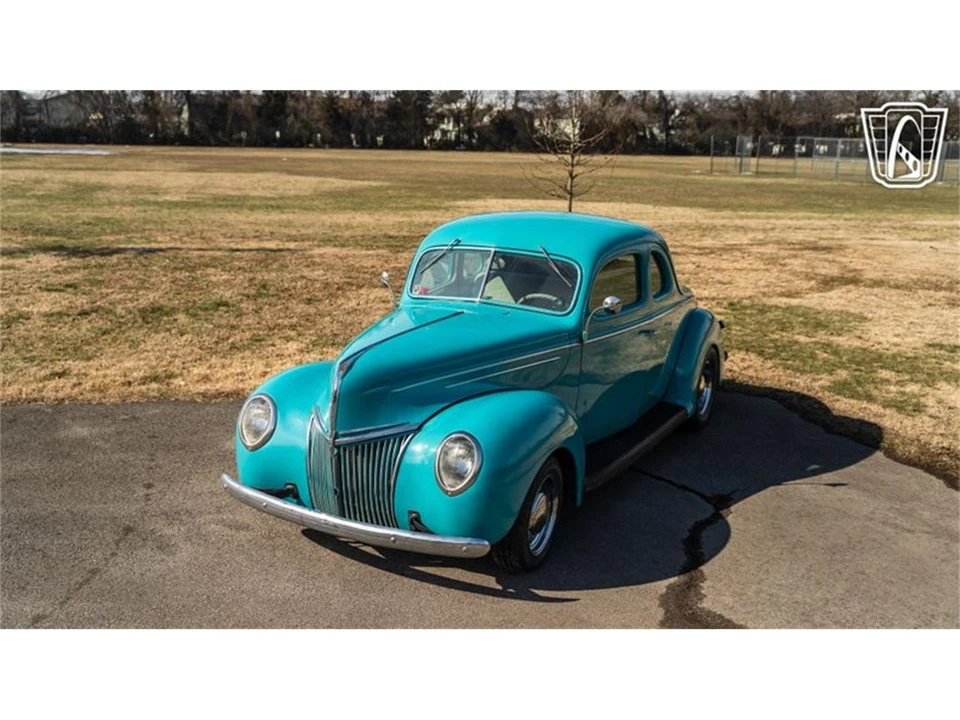 1939 Ford Standard & Deluxe & Super Deluxe - Image 5 of 31