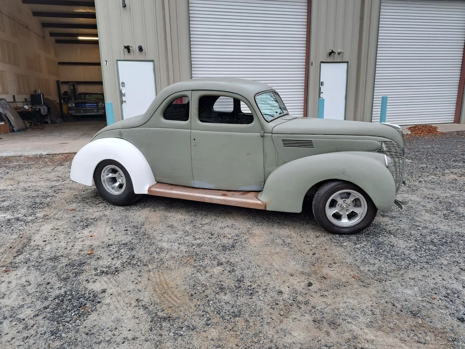 1939 Ford Standard & Deluxe & Super Deluxe - Image 5 of 17
