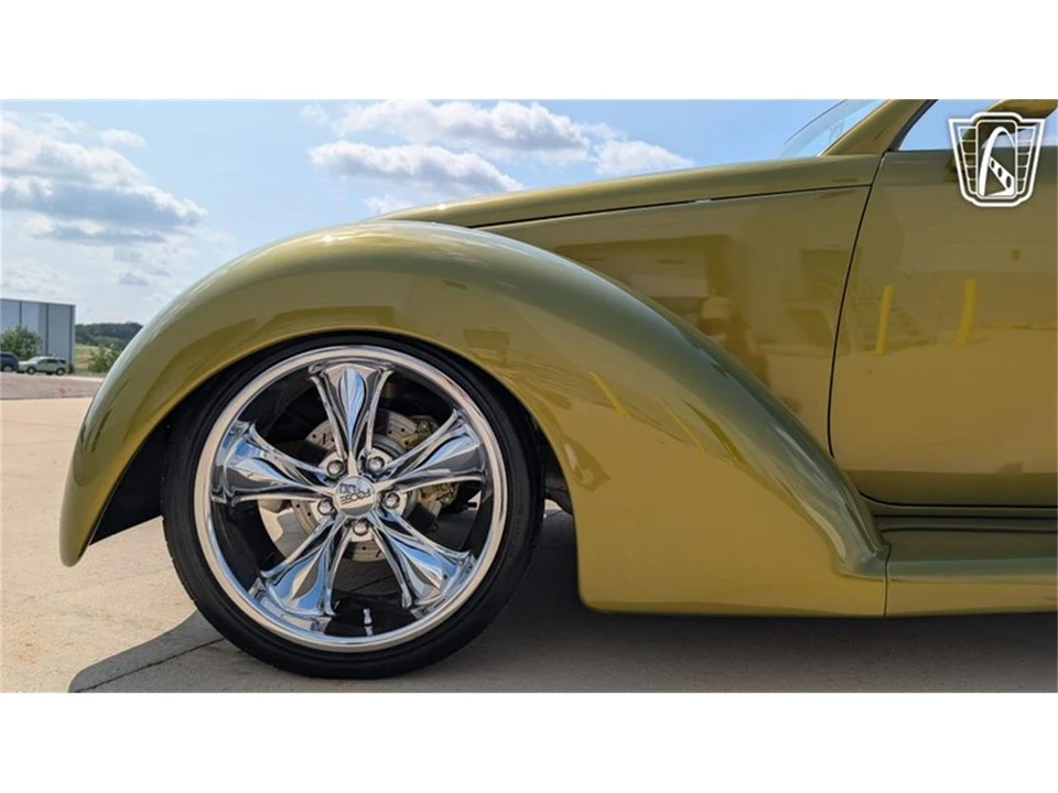 1939 Ford Standard & Deluxe & Super Deluxe - Image 27 of 31