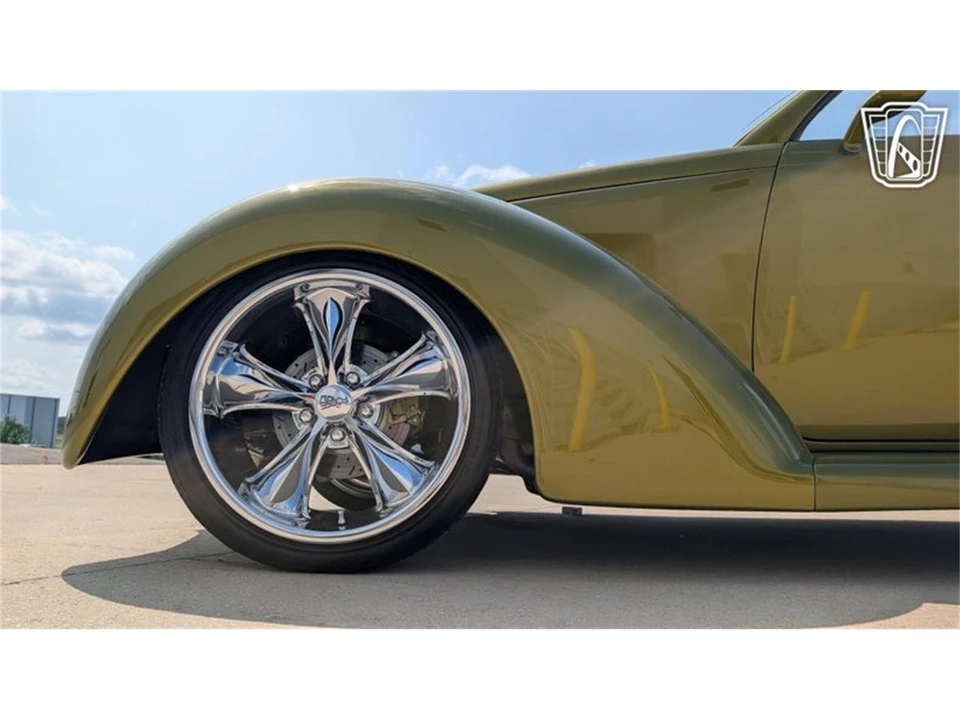 1939 Ford Standard & Deluxe & Super Deluxe - Image 28 of 31