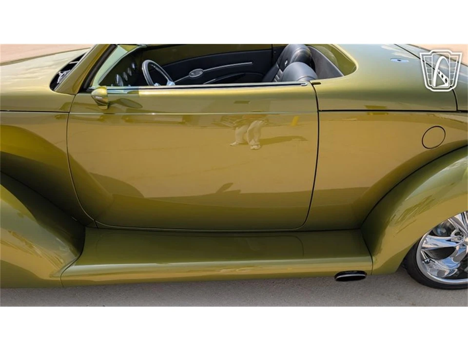 1939 Ford Standard & Deluxe & Super Deluxe - Image 29 of 31