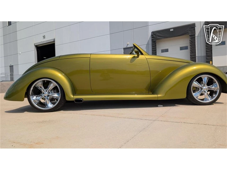 1939 Ford Standard & Deluxe & Super Deluxe - Image 19 of 31
