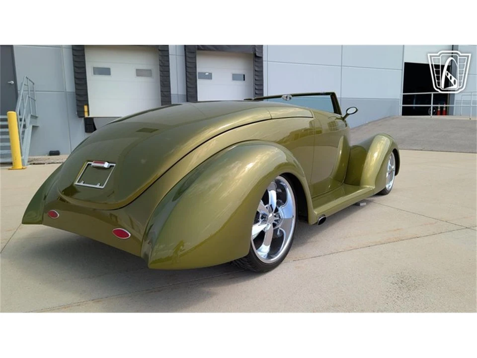 1939 Ford Standard & Deluxe & Super Deluxe - Image 15 of 31