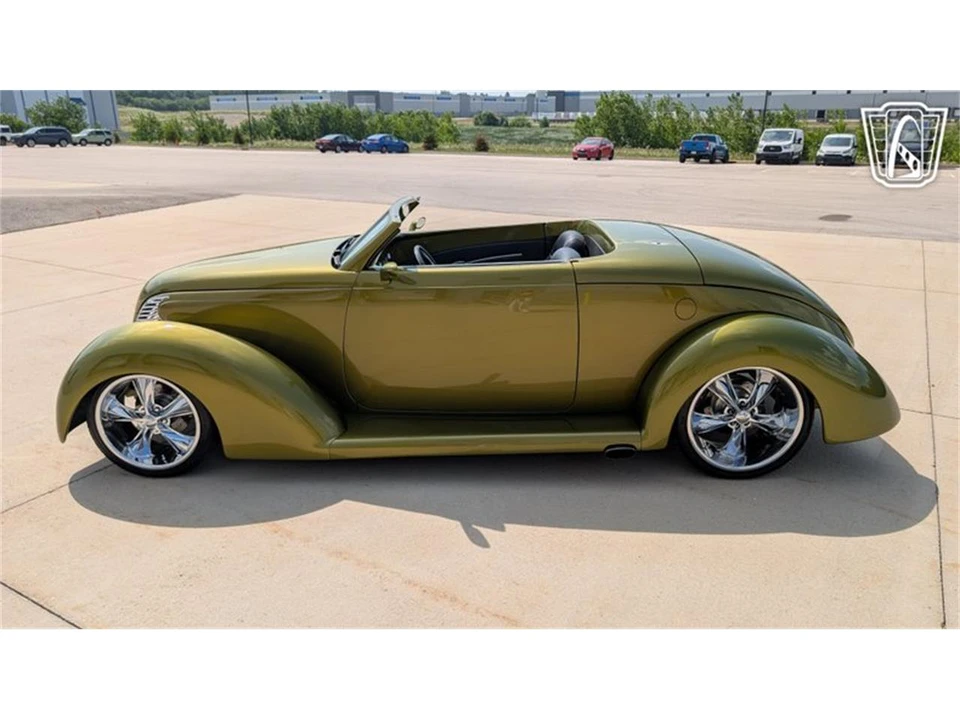 1939 Ford Standard & Deluxe & Super Deluxe - Image 5 of 31