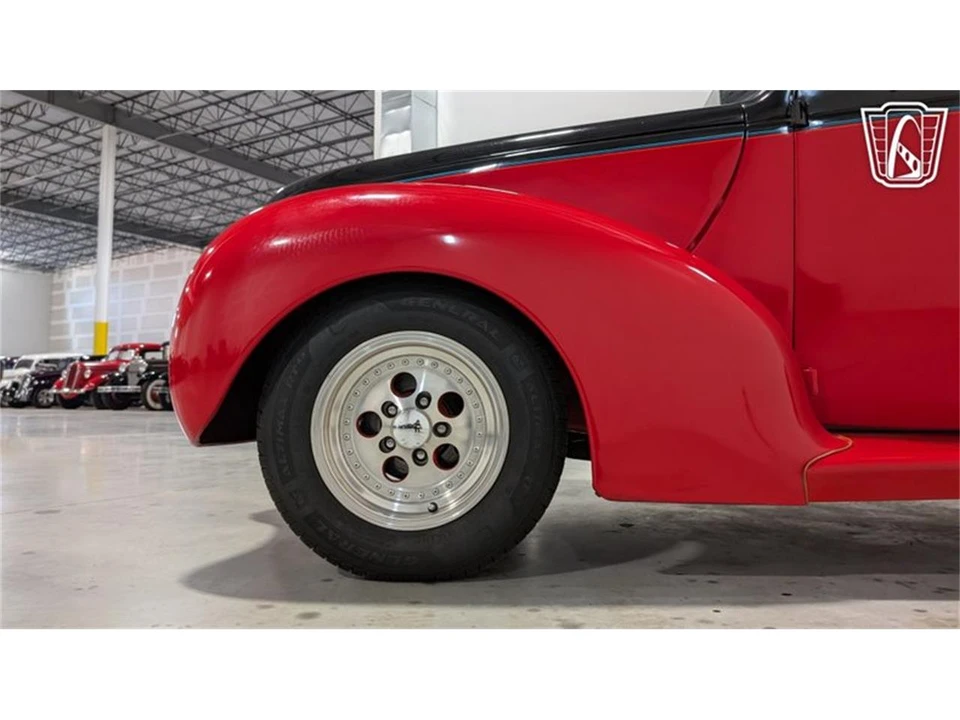 1939 Ford Standard & Deluxe & Super Deluxe - Image 28 of 31